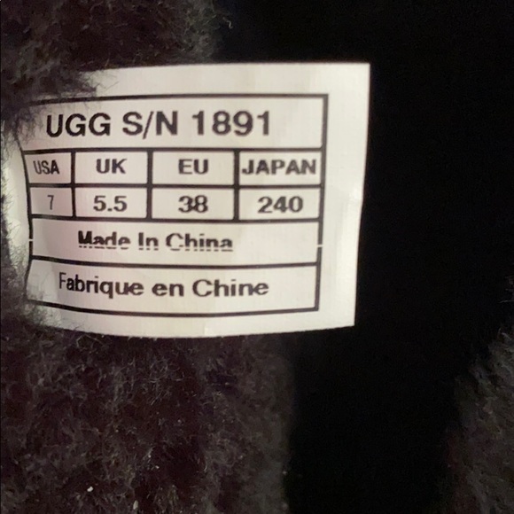 Authentic UGG Australia Greenfield Boots 7 - Picture 8 of 9